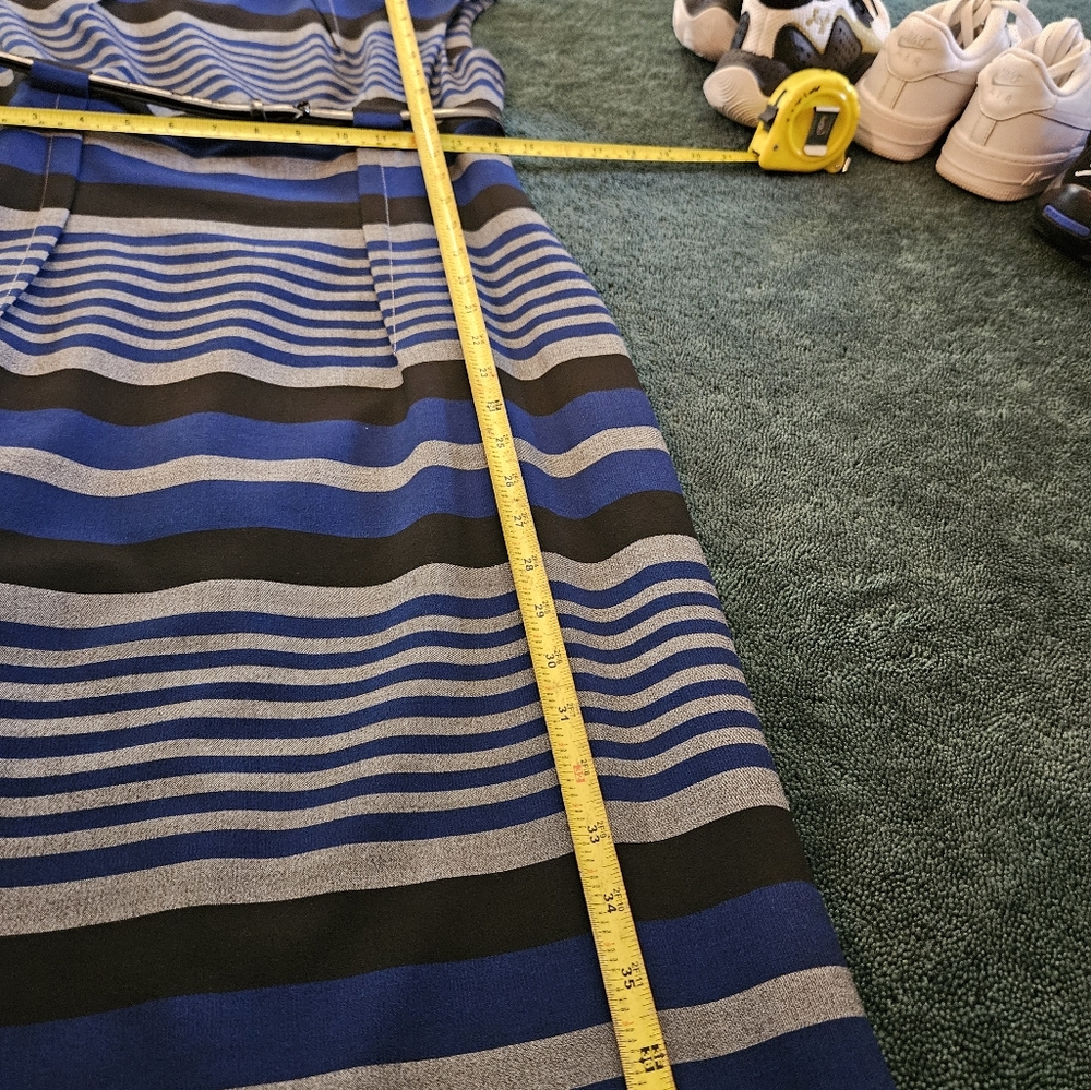 Dress - Picture 6 of 10